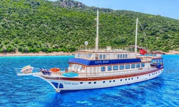 Lüks yat kiralama büyük gruplar - Opus Yachting