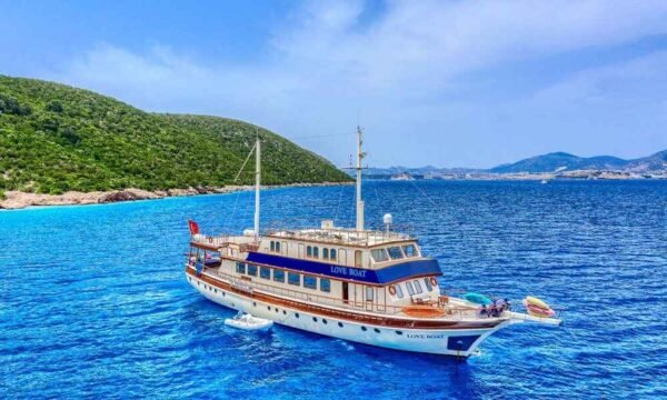 Büyük gruplar için yat kiralama - Opus Yachting